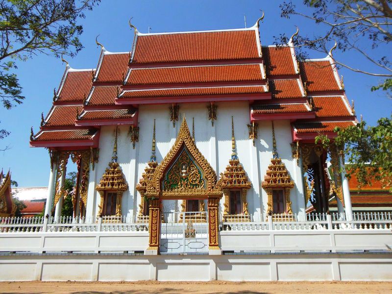 Wat Krang, Sam Khok