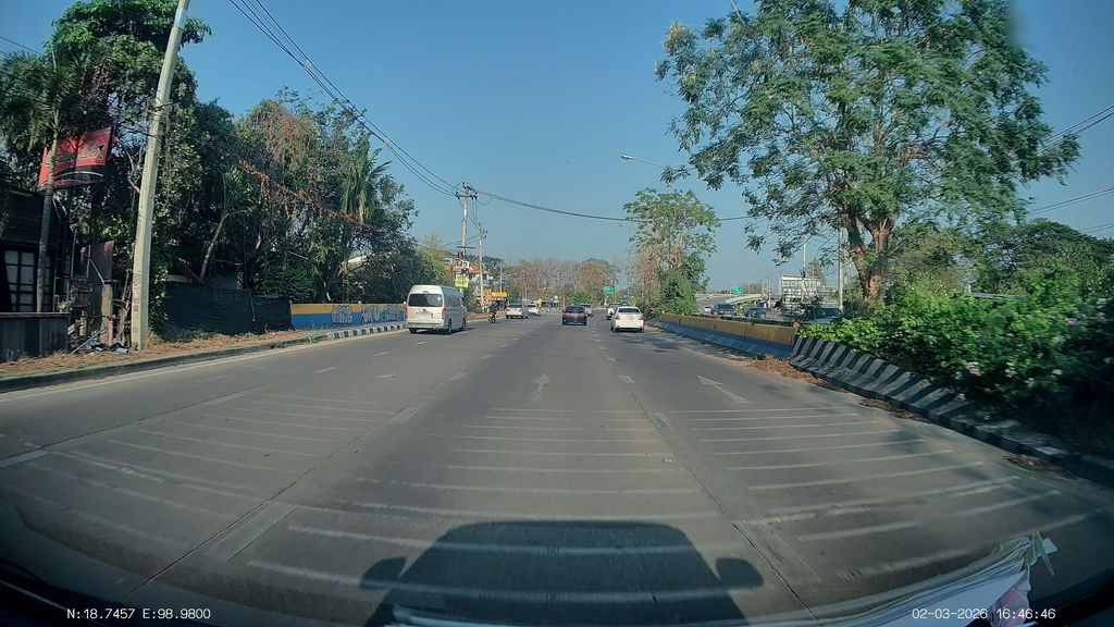ภาพถนนตรงที่ เพลสเซ้นท์ คอนโด ตั้งอยู่ ถ่ายโดย ThailandCambodia พ.ศ. 2569 (2026) · A street-level view of where เพลสเซ้นท์ คอนโด · Pleasant Condo stands, by ThailandCambodia in 2569 (2026)