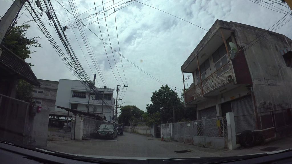 ภาพถนนตรงที่ ปาย ซ่อมผ้า ตั้งอยู่ ถ่ายโดย kaart_3 พ.ศ. 2562 (2019) · A street-level view of where ปาย ซ่อมผ้า · Pai Sompha stands, by kaart_3 in 2562 (2019)
