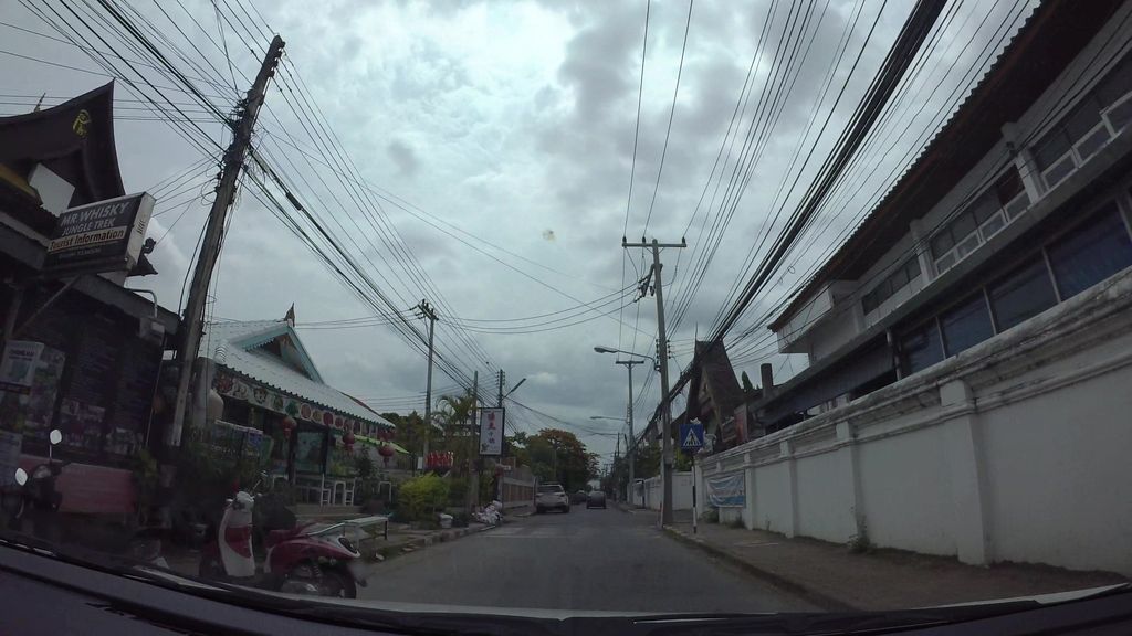 ภาพถนนตรงที่ ร้านแก้ทรงซ่อมผ้า [ถนน ราชมรรคา] ตั้งอยู่ ถ่ายโดย kaart_3 พ.ศ. 2562 (2019) · A street-level view of where ร้านแก้ทรงซ่อมผ้า [ถนน ราชมรรคา] · Ran Kaesong Sompha [thanon Ratmankha] stands, by kaart_3 in 2562 (2019)