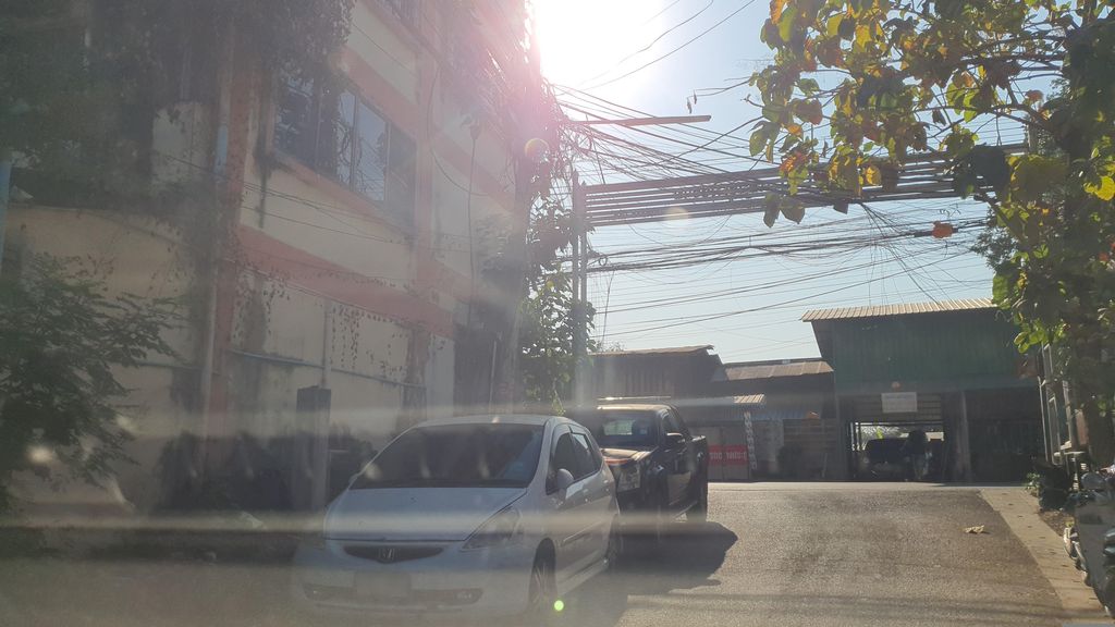 ภาพถนนตรงที่ ป้ามล ซ่อมผ้า [ซอย 2 ระแกง] ตั้งอยู่ ถ่ายโดย jrcarlsen พ.ศ. 2566 (2023) · A street-level view of where ป้ามล ซ่อมผ้า [ซอย 2 ระแกง] · Pamla Sompha [soi 2 Rakaeng] stands, by jrcarlsen in 2566 (2023)