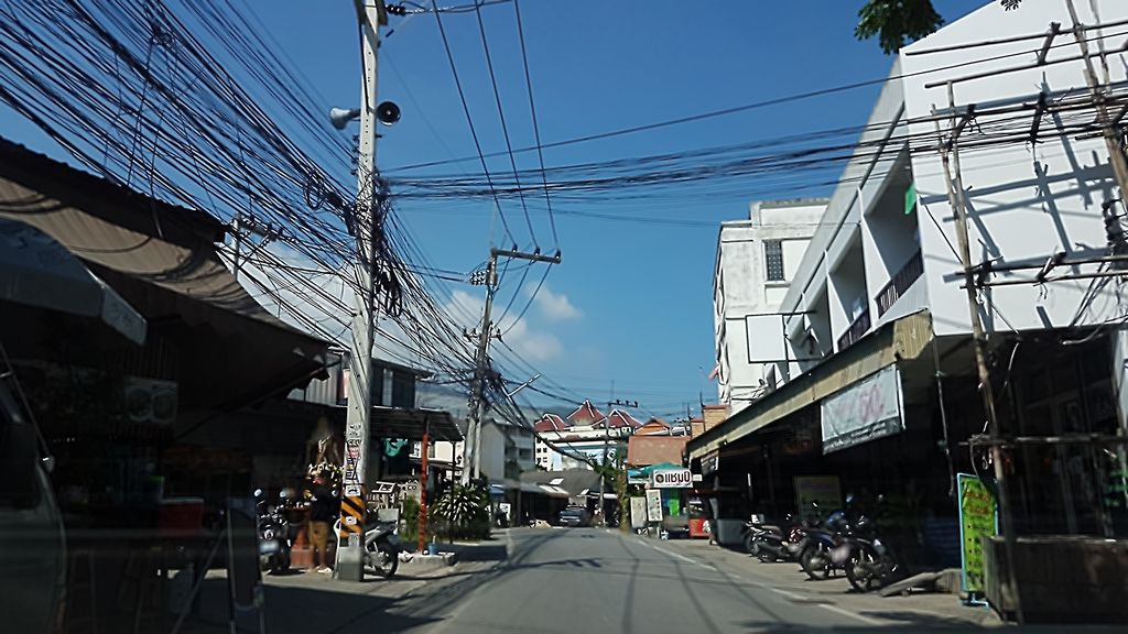 ภาพถนนตรงที่ เด็นทรัล แบร์(ช่างเคี่ยน) ตั้งอยู่ ถ่ายโดย ekkarin พ.ศ. 2559 (2016) · A street-level view of where เด็นทรัล แบร์(ช่างเคี่ยน) · Densan (changkhian) stands, by ekkarin in 2559 (2016)