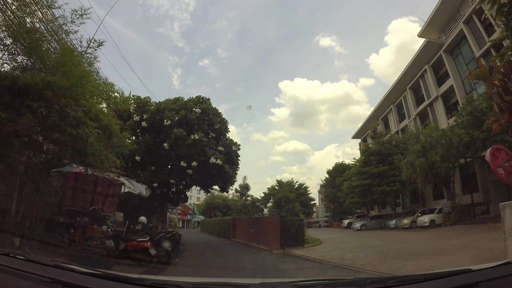 ภาพถนนตรงที่ แอทโฮม เดนทรัล คลินิก ตั้งอยู่ ถ่ายโดย kaart_3 พ.ศ. 2562 (2019) · A street-level view of where แอทโฮม เดนทรัล คลินิก · At Home Dental Clinic stands, by kaart_3 in 2562 (2019)