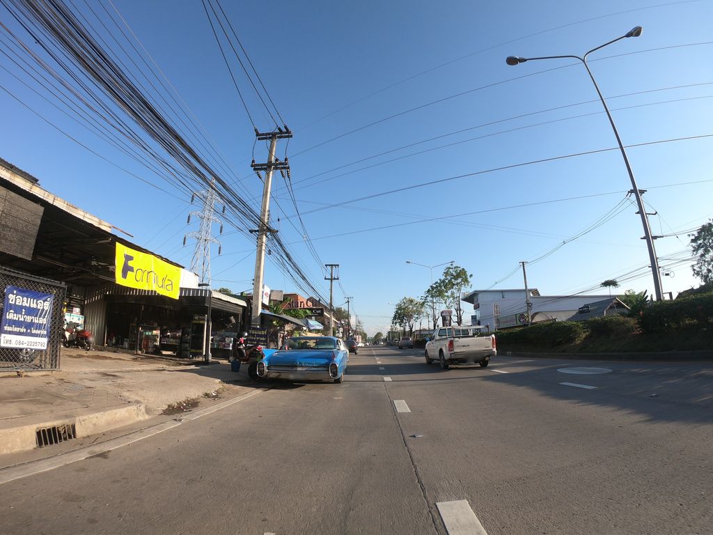 ภาพถนนตรงที่ โรงกลึงณรงค์การช่าง ตั้งอยู่ ถ่ายโดย chanuwath_grab พ.ศ. 2562 (2019) · A street-level view of where โรงกลึงณรงค์การช่าง · Rongklueng Narong Kanchang stands, by chanuwath_grab in 2562 (2019)