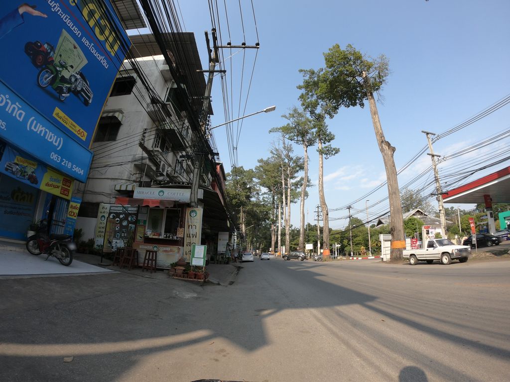ภาพถนนตรงที่ ซูปเปอร์คลีน ซักอบรีด ตั้งอยู่ ถ่ายโดย chanuwath_grab พ.ศ. 2562 (2019) · A street-level view of where ซูปเปอร์คลีน ซักอบรีด · Suppoekhlin Sakabrit stands, by chanuwath_grab in 2562 (2019)