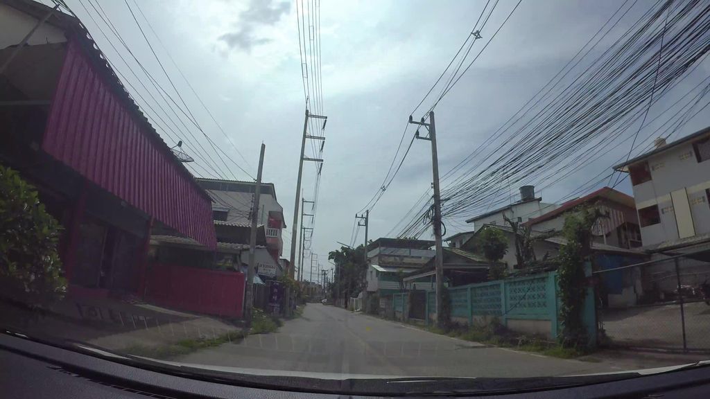 ภาพถนนตรงที่ พี่เล็ก ซักรีด ตั้งอยู่ ถ่ายโดย kaart_3 พ.ศ. 2562 (2019) · A street-level view of where พี่เล็ก ซักรีด · Philek Sakrit stands, by kaart_3 in 2562 (2019)