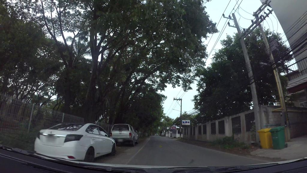 ภาพถนนตรงที่ จัมโบ้วอส 24 ชั่วโมง ตั้งอยู่ ถ่ายโดย kaart_3 พ.ศ. 2562 (2019) · A street-level view of where จัมโบ้วอส 24 ชั่วโมง · Jumbo Wot 24 Chuamong stands, by kaart_3 in 2562 (2019)