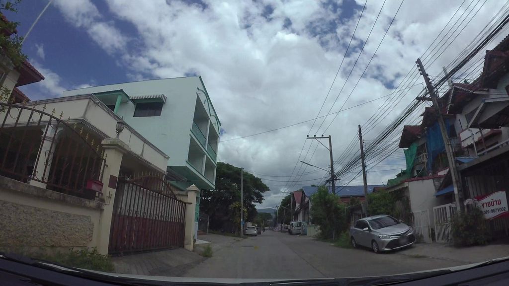 ภาพถนนตรงที่ เพนกวิน PenguinLaundry (ต้นขาม) ตั้งอยู่ ถ่ายโดย kaart_3 พ.ศ. 2562 (2019) · A street-level view of where เพนกวิน PenguinLaundry (ต้นขาม) stands, by kaart_3 in 2562 (2019)