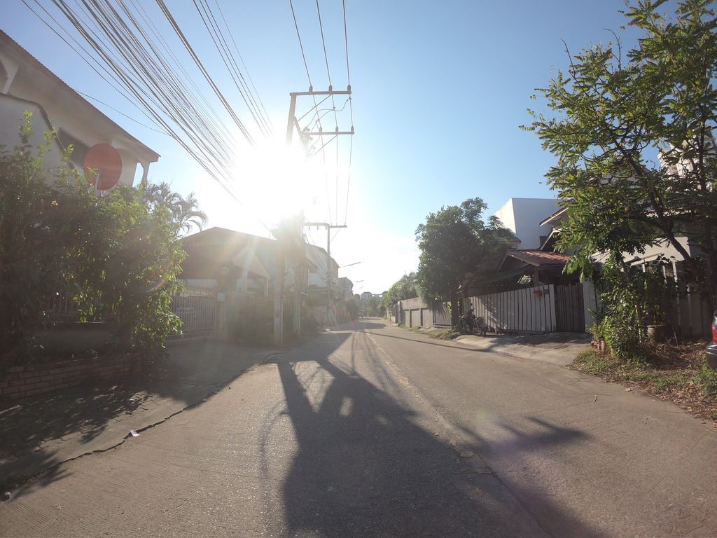 ภาพถนนตรงที่ เชียงใหม่ วีวี แอร์ แอนด์ เซอร์วิส ตั้งอยู่ ถ่ายโดย chanuwath_grab พ.ศ. 2562 (2019) · A street-level view of where เชียงใหม่ วีวี แอร์ แอนด์ เซอร์วิส · Chiang Mai Wiwi Air & Service stands, by chanuwath_grab in 2562 (2019)