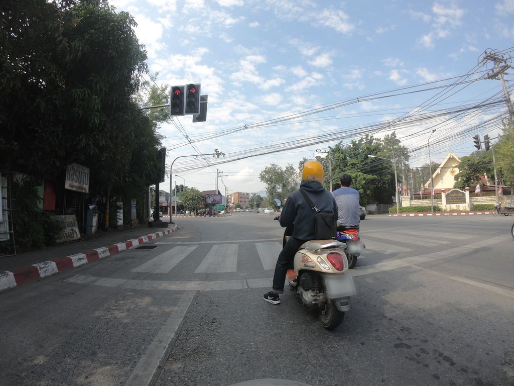ภาพถนนตรงที่ ธีรุจ ซ่อมตู้เย็น ตู้แช่ เครื่องซักผ้า ซ่อมเครื่องใช้ไฟฟ้า ตั้งอยู่ ถ่ายโดย chanuwath_grab พ.ศ. 2562 (2019) · A street-level view of where ธีรุจ ซ่อมตู้เย็น ตู้แช่ เครื่องซักผ้า ซ่อมเครื่องใช้ไฟฟ้า · Thirut Somtuyen Tuchae Khrueangsakpha Som Khrueangchai Faifa stands, by chanuwath_grab in 2562 (2019)