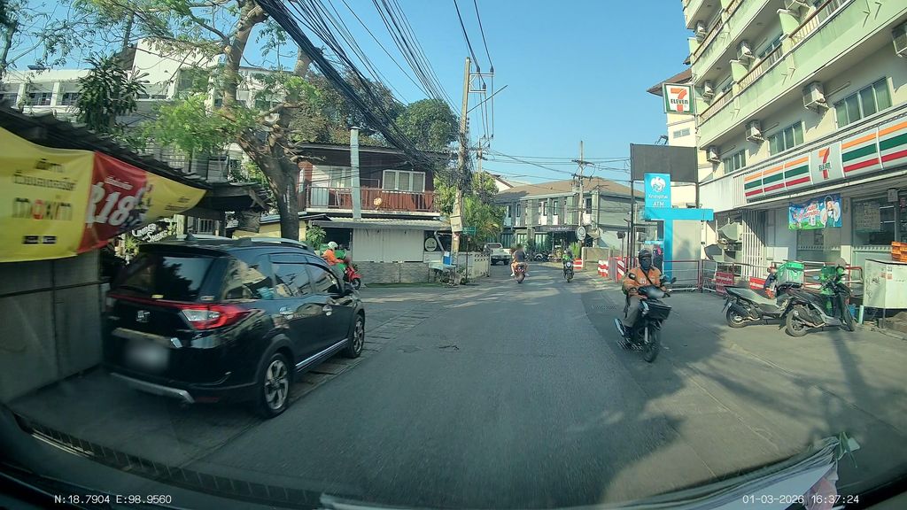 ภาพถนนตรงที่ ร้านซ่อมมอเตอร์ไซค์ [ซอยวัดอุโมค์] ตั้งอยู่ ถ่ายโดย ThailandCambodia พ.ศ. 2569 (2026) · A street-level view of where ร้านซ่อมมอเตอร์ไซค์ [ซอยวัดอุโมค์] · Ran Som Motorcycle [soi Wat Umo] stands, by ThailandCambodia in 2569 (2026)