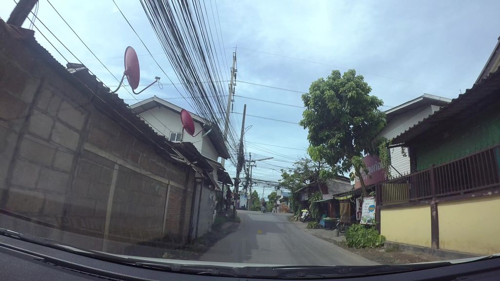 ภาพถนนตรงที่ ร้าน บอยมอเตอร์ ตั้งอยู่ ถ่ายโดย kaart_3 พ.ศ. 2562 (2019) · A street-level view of where ร้าน บอยมอเตอร์ · Ran Boimotoe stands, by kaart_3 in 2562 (2019)