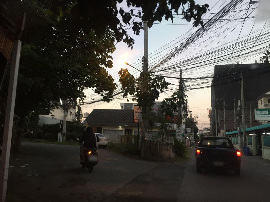 ภาพถนนตรงที่ ร้านซ่อมมอเตอร์ไซค์ ปะยาง [ถนน เทวัญสันติธรรม] ตั้งอยู่ ถ่ายโดย kyoko พ.ศ. 2561 (2018) · A street-level view of where ร้านซ่อมมอเตอร์ไซค์ ปะยาง [ถนน เทวัญสันติธรรม] · Ran Som Motorcycle Payang [thanon Theoya Santitham] stands, by kyoko in 2561 (2018)