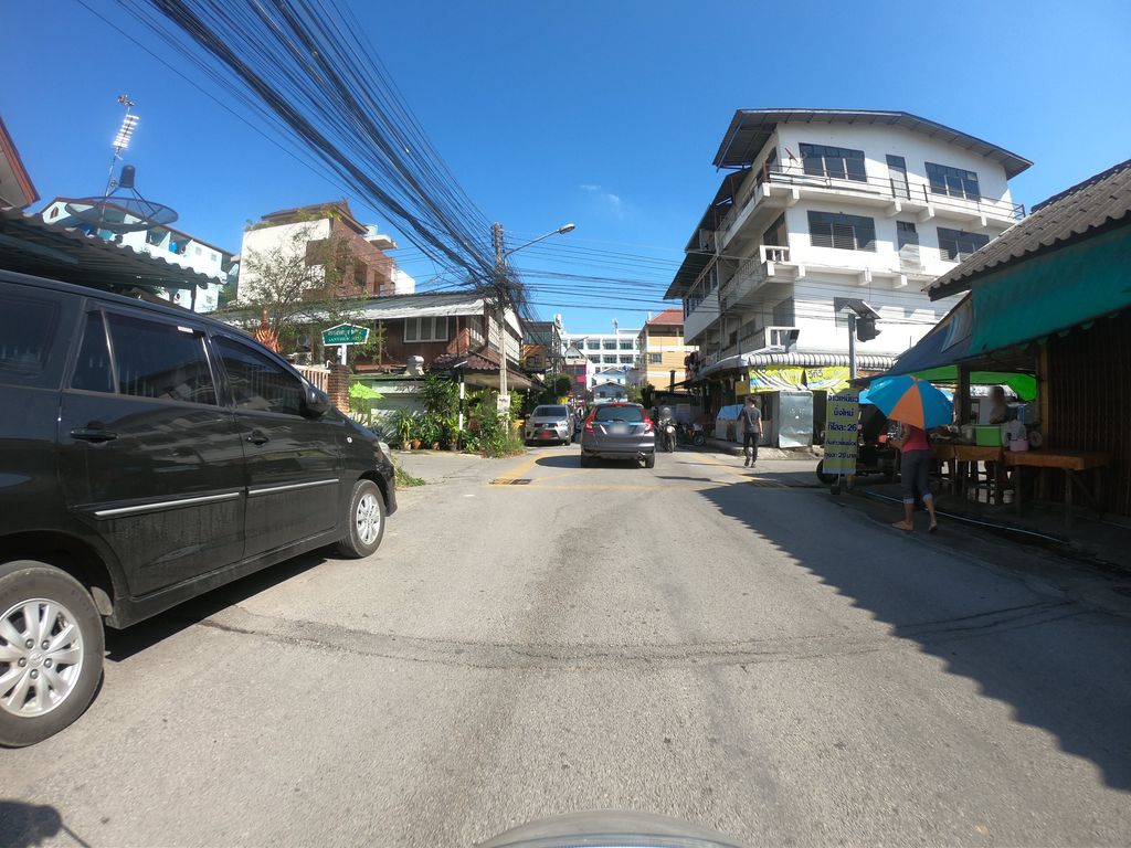 ภาพถนนตรงที่ NA การาจ ตั้งอยู่ ถ่ายโดย chanuwath_grab พ.ศ. 2562 (2019) · A street-level view of where NA การาจ · NA Karat stands, by chanuwath_grab in 2562 (2019)