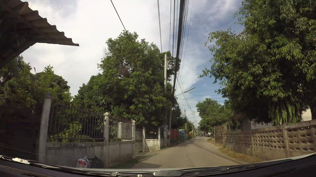 ภาพถนนตรงที่ ร้านซ่อมมอเตอร์ไซค์ [ซอยต๋าเหิน เมืองสาตร] ตั้งอยู่ ถ่ายโดย kaart_3 พ.ศ. 2562 (2019) · A street-level view of where ร้านซ่อมมอเตอร์ไซค์ [ซอยต๋าเหิน เมืองสาตร] · Ran Som Motorcycle [soi Tahoen Mueang Sa Ton] stands, by kaart_3 in 2562 (2019)