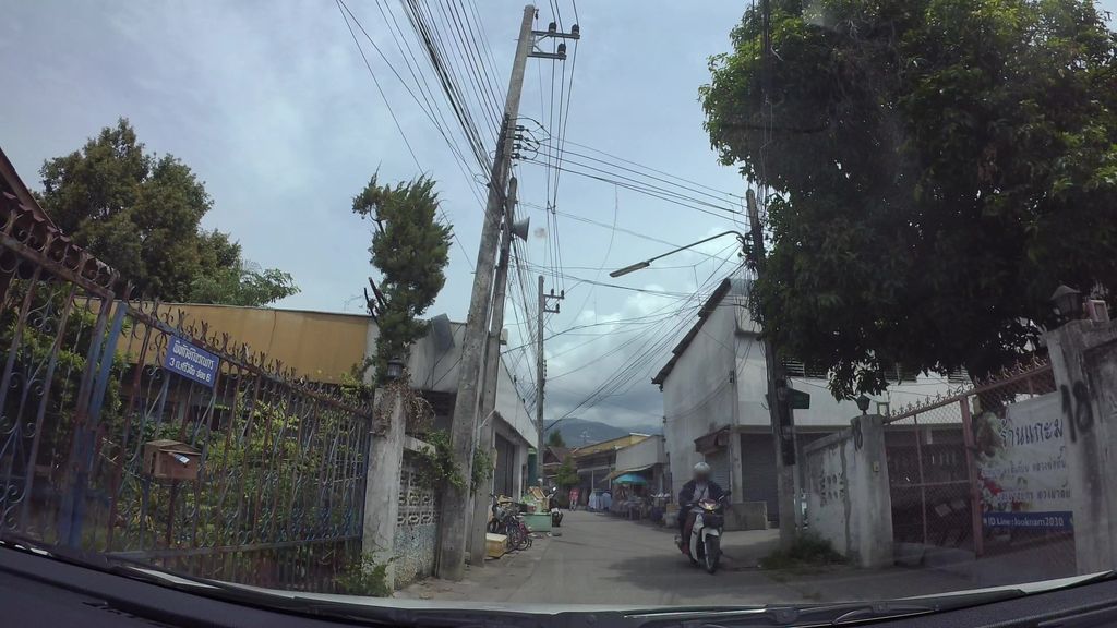 ภาพถนนตรงที่ ตี๋ ซ่อมมอเตอร์ไซค์ ตั้งอยู่ ถ่ายโดย kaart_3 พ.ศ. 2562 (2019) · A street-level view of where ตี๋ ซ่อมมอเตอร์ไซค์ · Ti Som Motorcycle stands, by kaart_3 in 2562 (2019)