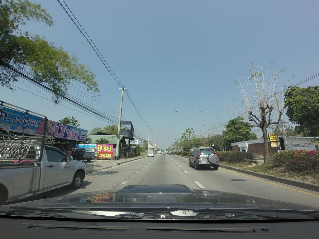ภาพถนนตรงที่ พี.เค แอดมีเดีย ตั้งอยู่ ถ่ายโดย mishari พ.ศ. 2559 (2016) · A street-level view of where พี.เค แอดมีเดีย · Phi.khe Aetmidia stands, by mishari in 2559 (2016)
