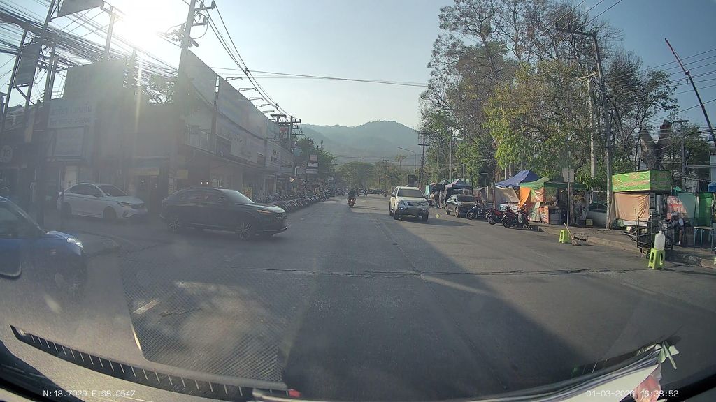 ภาพถนนตรงที่ ล้านนาพริ้น ตั้งอยู่ ถ่ายโดย ThailandCambodia พ.ศ. 2569 (2026) · A street-level view of where ล้านนาพริ้น · Lannaphrin stands, by ThailandCambodia in 2569 (2026)