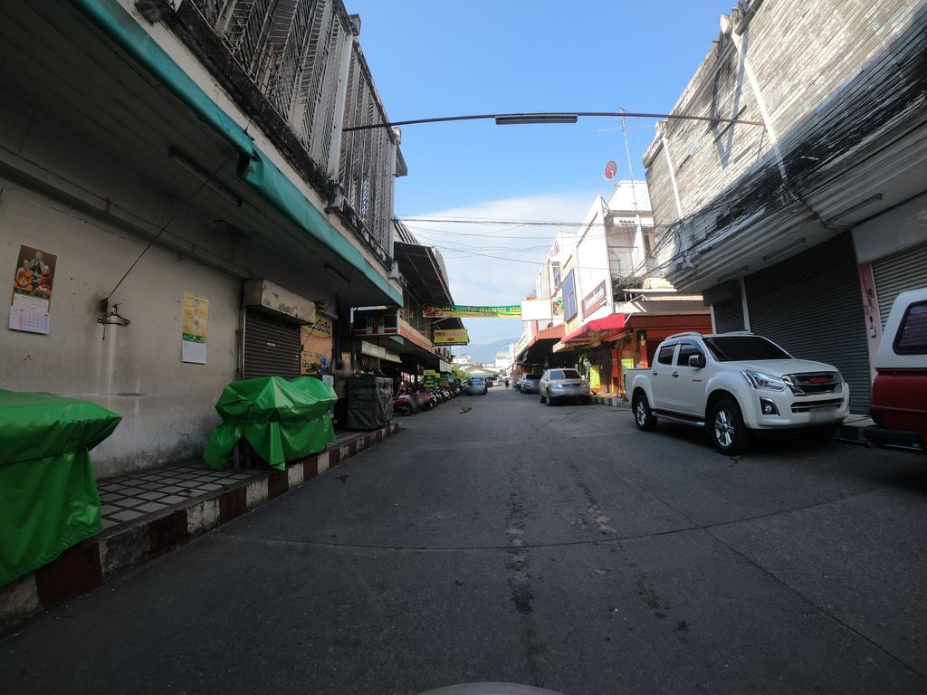 ภาพถนนตรงที่ พีเคพี PKP สกรีนงานปัก ตั้งอยู่ ถ่ายโดย chanuwath_grab พ.ศ. 2562 (2019) · A street-level view of where พีเคพี PKP สกรีนงานปัก stands, by chanuwath_grab in 2562 (2019)