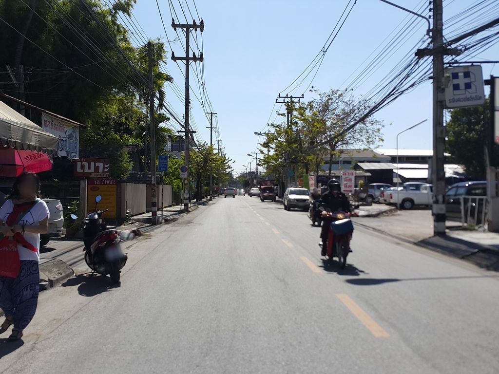 ภาพถนนตรงที่ ศุภนิตย์การพิมพ์ ตั้งอยู่ ถ่ายโดย jrcarlsen พ.ศ. 2558 (2015) · A street-level view of where ศุภนิตย์การพิมพ์ · Sup Nit Kanphim stands, by jrcarlsen in 2558 (2015)