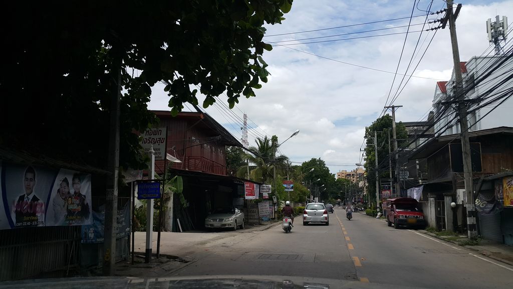 ภาพถนนตรงที่ แฮนด์ปริ้น กรุ๊ป ตั้งอยู่ ถ่ายโดย jrcarlsen พ.ศ. 2559 (2016) · A street-level view of where แฮนด์ปริ้น กรุ๊ป · Haenprin Group stands, by jrcarlsen in 2559 (2016)
