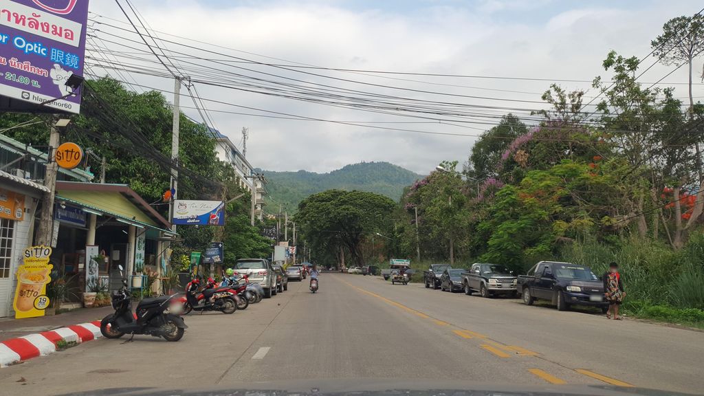 ภาพถนนตรงที่ เอ็นเอส ก็อปปี้ ตั้งอยู่ ถ่ายโดย jrcarlsen พ.ศ. 2565 (2022) · A street-level view of where เอ็นเอส ก็อปปี้ · Enet Kooppi stands, by jrcarlsen in 2565 (2022)