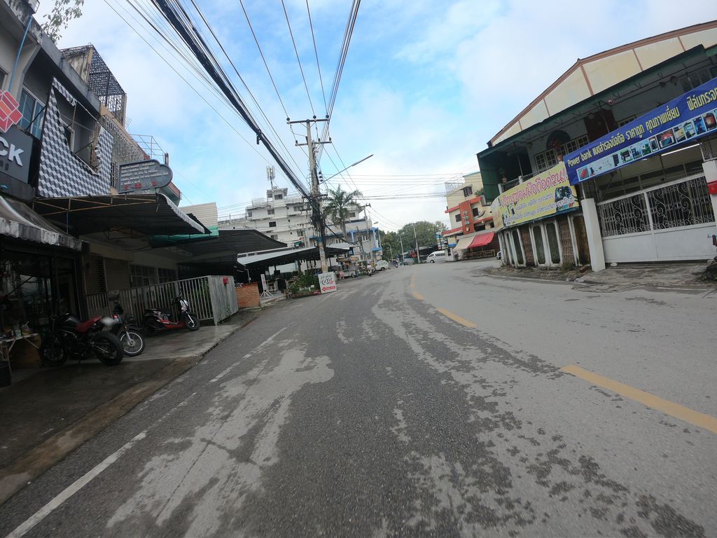 ภาพถนนตรงที่ อาร์พีพีแพ็ค RPP Pack ตั้งอยู่ ถ่ายโดย chanuwath_grab พ.ศ. 2562 (2019) · A street-level view of where อาร์พีพีแพ็ค RPP Pack stands, by chanuwath_grab in 2562 (2019)