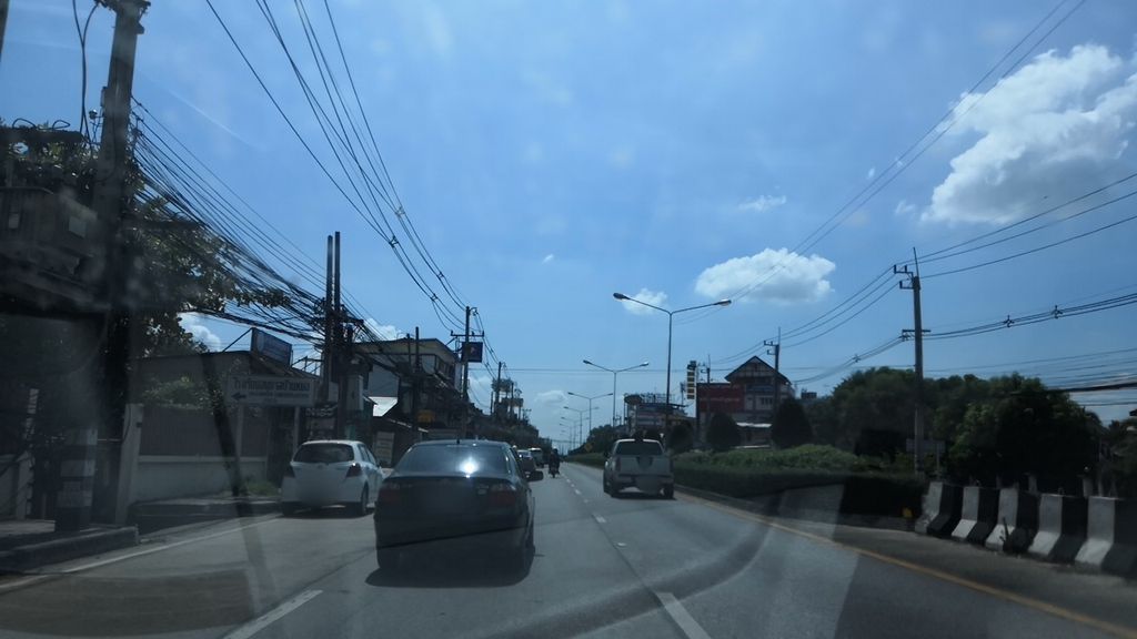 ภาพถนนตรงที่ เชียงใหม่ยาสัตว์ ตั้งอยู่ ถ่ายโดย charlesano พ.ศ. 2561 (2018) · A street-level view of where เชียงใหม่ยาสัตว์ · Chiang Mai Yasat stands, by charlesano in 2561 (2018)