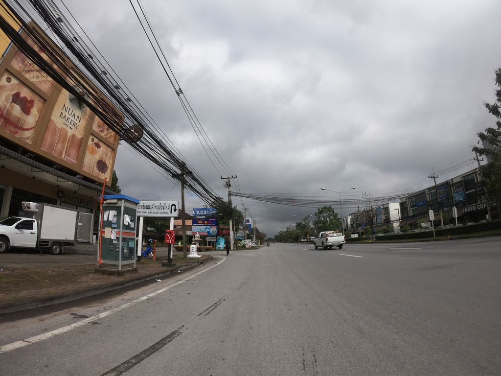 ภาพถนนตรงที่ น้ำปิงปศุสัตว์ (รวมโชค) ตั้งอยู่ ถ่ายโดย chanuwath_grab พ.ศ. 2562 (2019) · A street-level view of where น้ำปิงปศุสัตว์ (รวมโชค) · Nam Ping Pasusat (ruamchok) stands, by chanuwath_grab in 2562 (2019)