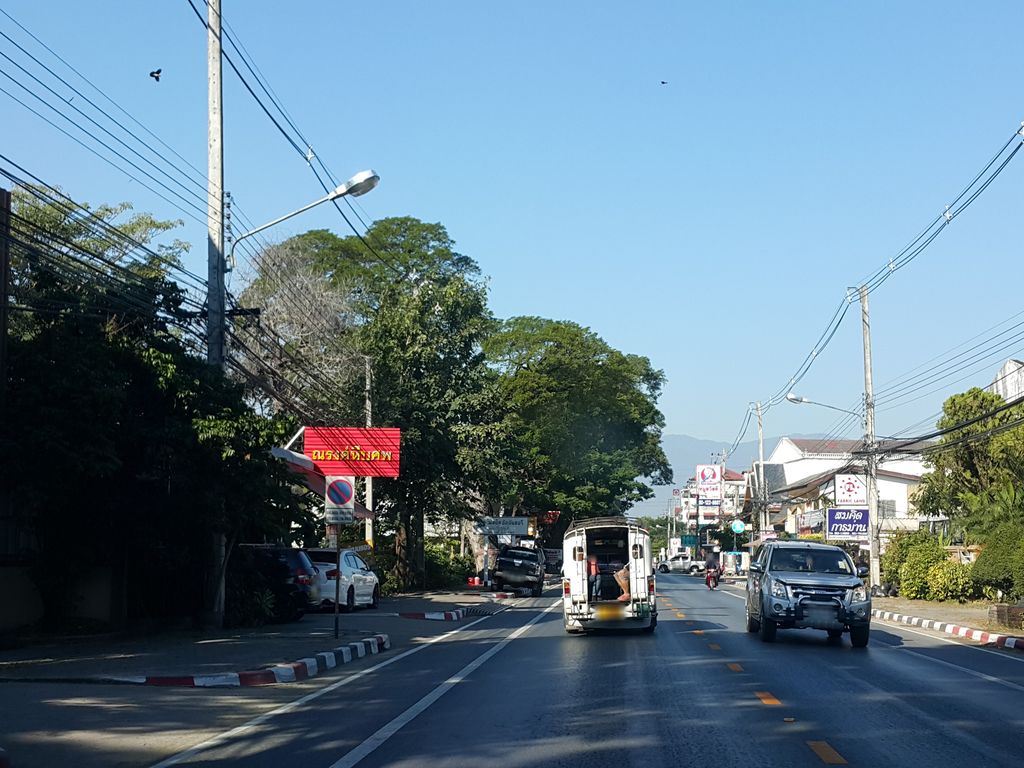 ภาพถนนตรงที่ น้ำปิงปศุสัตว์(สาขาบวกครก) ตั้งอยู่ ถ่ายโดย jrcarlsen พ.ศ. 2559 (2016) · A street-level view of where น้ำปิงปศุสัตว์(สาขาบวกครก) · Nam Ping Pasusat(sakha Buakkhrok) stands, by jrcarlsen in 2559 (2016)