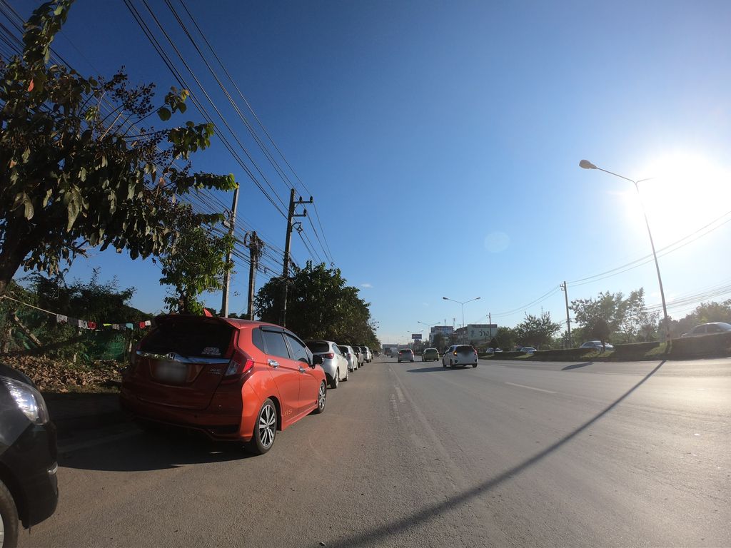 ภาพถนนตรงที่ เอสเอเอ็นเอ็ส SANS บัญชี ตั้งอยู่ ถ่ายโดย chanuwath_grab พ.ศ. 2562 (2019) · A street-level view of where เอสเอเอ็นเอ็ส SANS บัญชี stands, by chanuwath_grab in 2562 (2019)