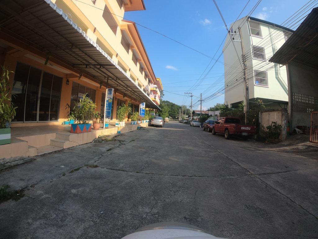 ภาพถนนตรงที่ เอสดี ออดิด ตั้งอยู่ ถ่ายโดย chanuwath_grab พ.ศ. 2562 (2019) · A street-level view of where เอสดี ออดิด · S Di Odit stands, by chanuwath_grab in 2562 (2019)