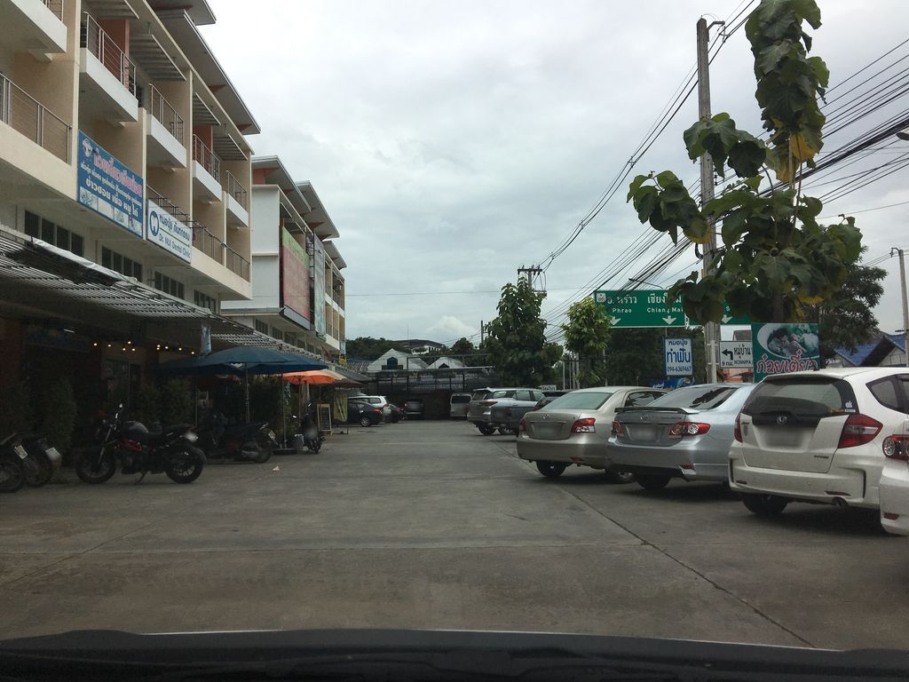 ภาพถนนตรงที่ ไทยลอว์ สำนักงานกฎหมาย ตั้งอยู่ ถ่ายโดย wapriz พ.ศ. 2561 (2018) · A street-level view of where ไทยลอว์ สำนักงานกฎหมาย · Thailo Samnakngan Kotmai stands, by wapriz in 2561 (2018)