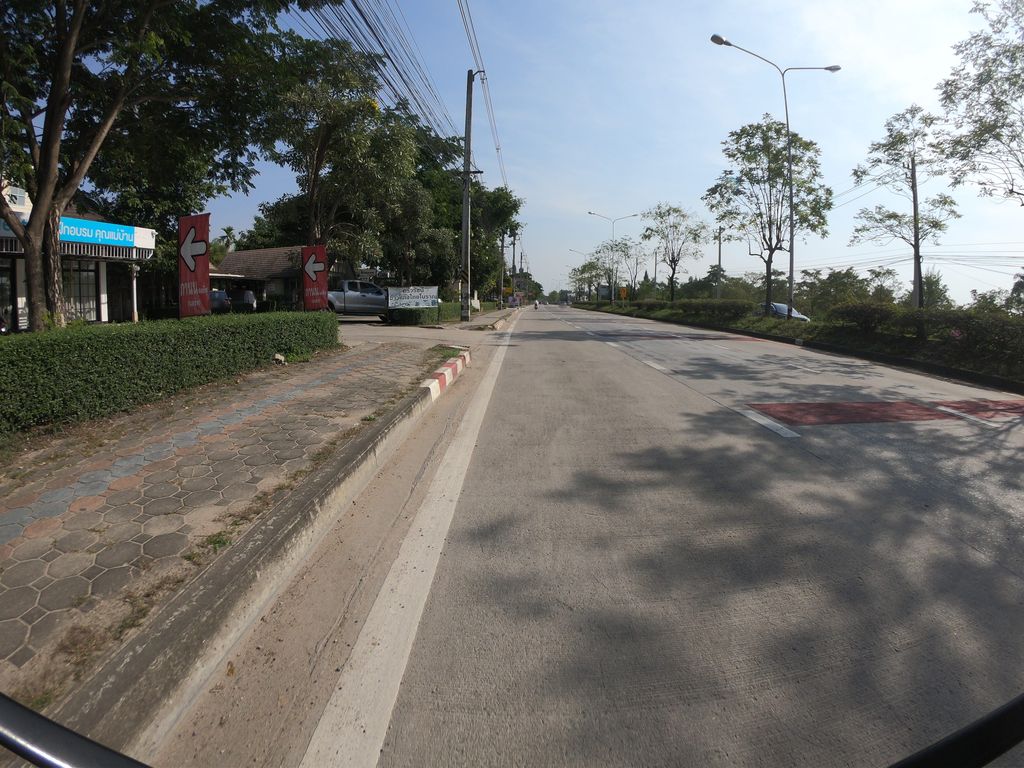 ภาพถนนตรงที่ สำนักงานกฎหมาย นพนภัส ทนายความ ตั้งอยู่ ถ่ายโดย chanuwath_grab พ.ศ. 2562 (2019) · A street-level view of where สำนักงานกฎหมาย นพนภัส ทนายความ · Samnakngan Kotmai Naphonphat Thanaikhwam stands, by chanuwath_grab in 2562 (2019)