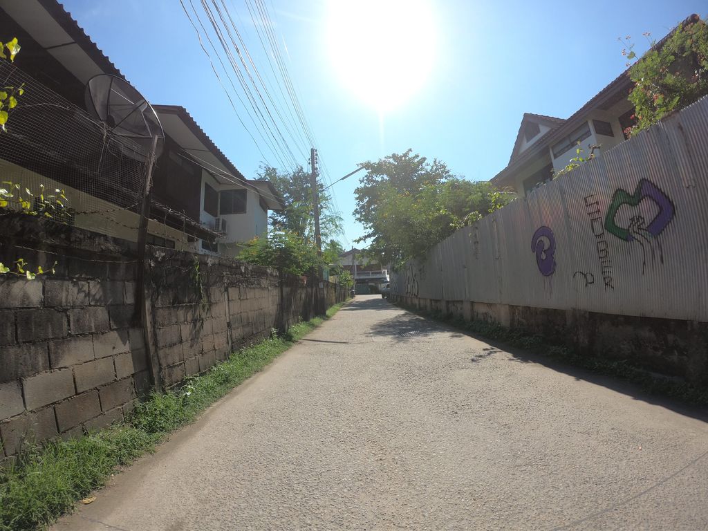 ภาพถนนตรงที่ ตู้น้ำหยอดเหรียญ(good life) ตั้งอยู่ ถ่ายโดย chanuwath_grab พ.ศ. 2562 (2019) · A street-level view of where ตู้น้ำหยอดเหรียญ(good life) stands, by chanuwath_grab in 2562 (2019)
