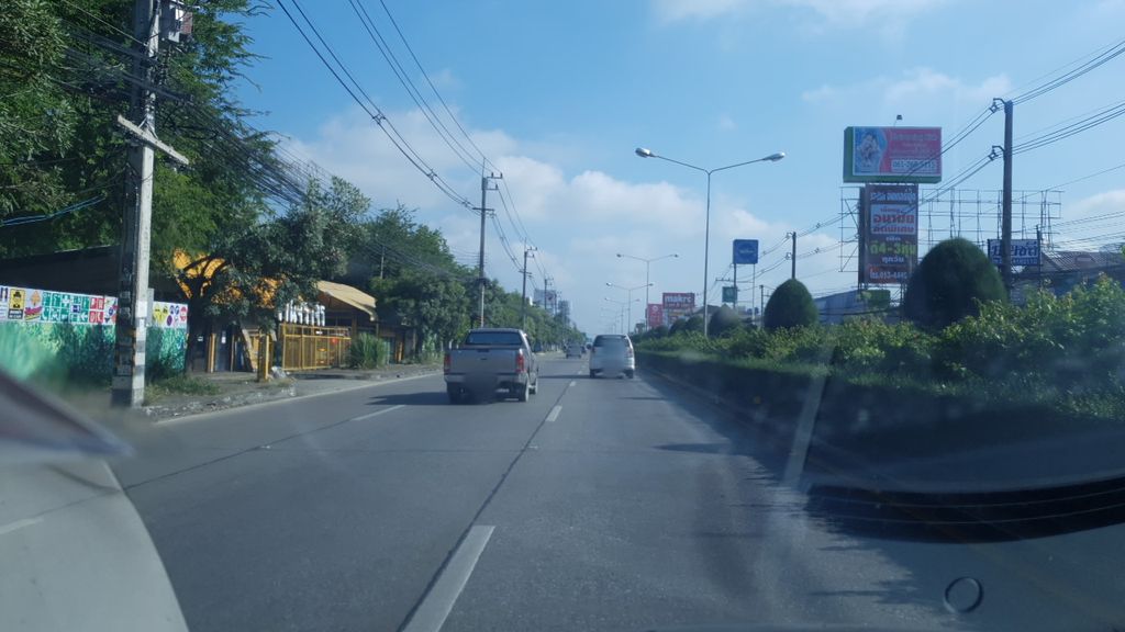 ภาพถนนตรงที่ ก๊าซหุงต้มเดลิเวอรี่ (สาขา แม่เหียะ เชียงใหม่หางดง) ตั้งอยู่ ถ่ายโดย silamanee พ.ศ. 2561 (2018) · A street-level view of where ก๊าซหุงต้มเดลิเวอรี่ (สาขา แม่เหียะ เชียงใหม่หางดง) · Kathungtom Delivery (sakha Mae Hia Chiang Mai Hang Dong) stands, by silamanee in 2561 (2018)