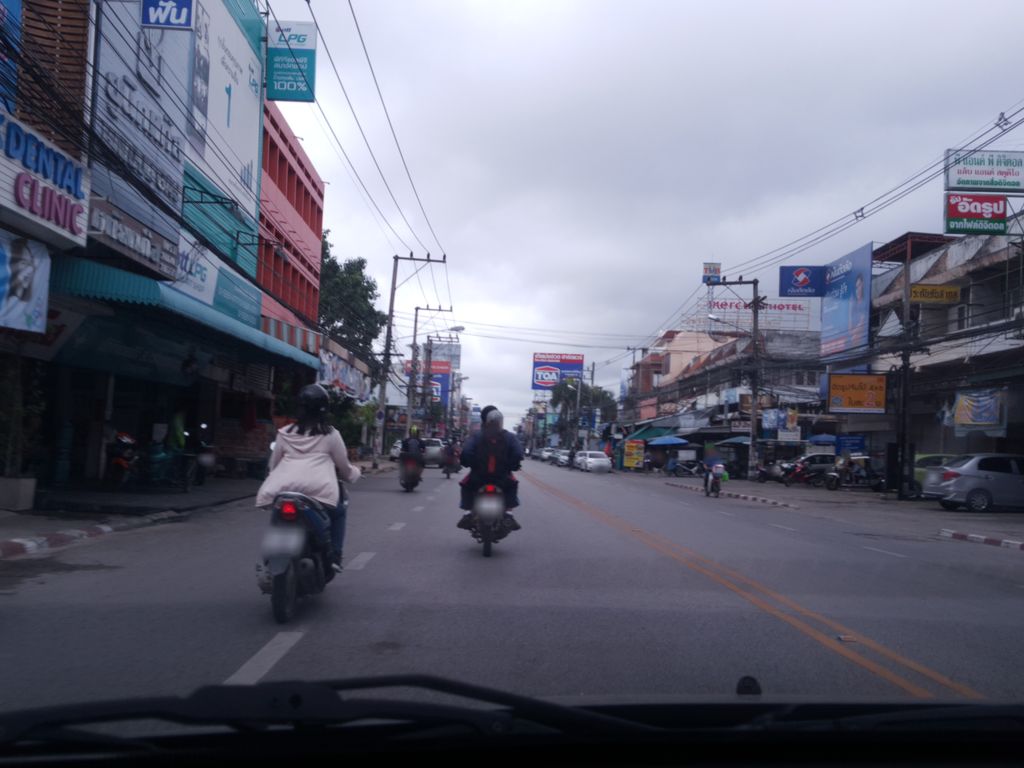ภาพถนนตรงที่ นิวหทัยแก๊ส ตั้งอยู่ ถ่ายโดย wapriz พ.ศ. 2561 (2018) · A street-level view of where นิวหทัยแก๊ส · New Hathai Kaet stands, by wapriz in 2561 (2018)