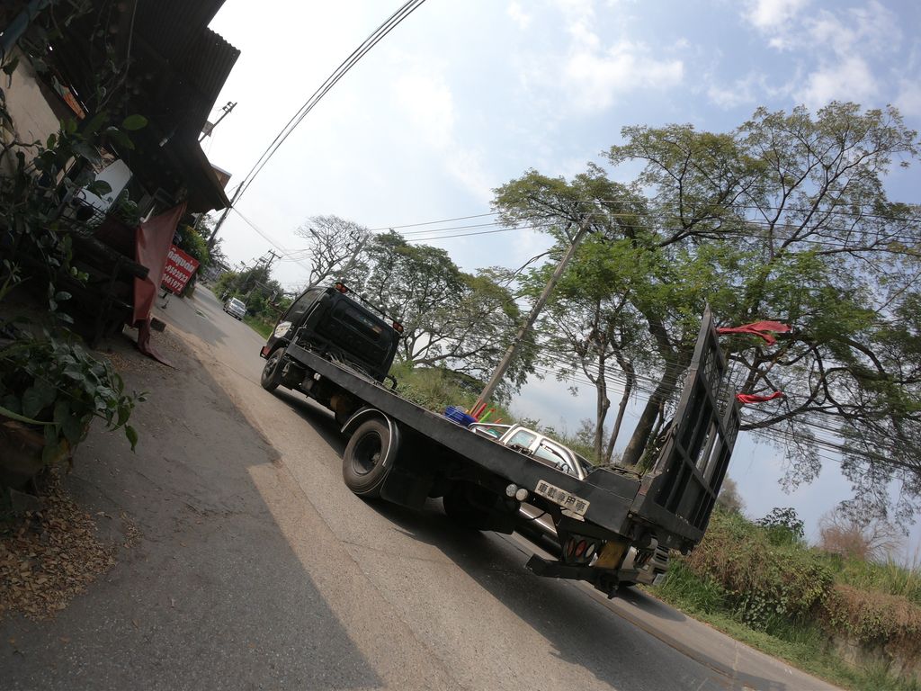 ภาพถนนตรงที่ เจริญพรแก๊ส ส่งแก๊ส ตั้งอยู่ ถ่ายโดย chanuwath_grab พ.ศ. 2562 (2019) · A street-level view of where เจริญพรแก๊ส ส่งแก๊ส · Charoen Phon Kaet Songkaet stands, by chanuwath_grab in 2562 (2019)