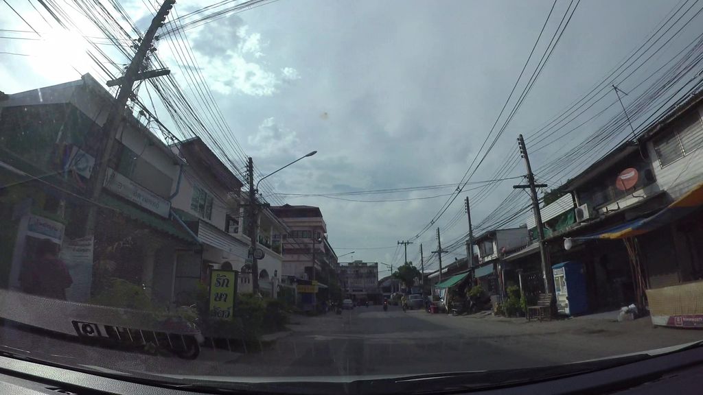 ภาพถนนตรงที่ เคหะเอื้ออาทรสัตวแพทย์ (นครพิงค์รักษ์สัตว์ สาขา 2) ตั้งอยู่ ถ่ายโดย kaart_3 พ.ศ. 2562 (2019) · A street-level view of where เคหะเอื้ออาทรสัตวแพทย์ (นครพิงค์รักษ์สัตว์ สาขา 2) · Kheha Ueaat Satwaphaet (Nakhon Ping Raksat Sakha 2) stands, by kaart_3 in 2562 (2019)