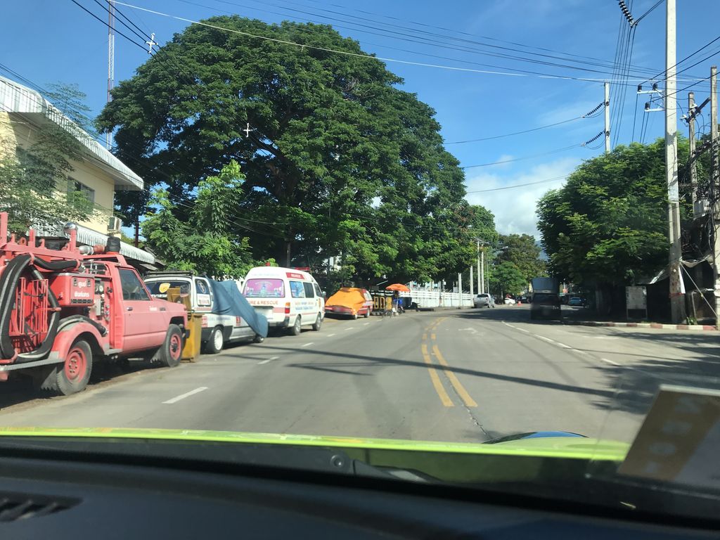 ภาพถนนตรงที่ นราวดีเว็ทคลินิก ตั้งอยู่ ถ่ายโดย ppimpream พ.ศ. 2561 (2018) · A street-level view of where นราวดีเว็ทคลินิก · Nara Wadi Wet Clinic stands, by ppimpream in 2561 (2018)