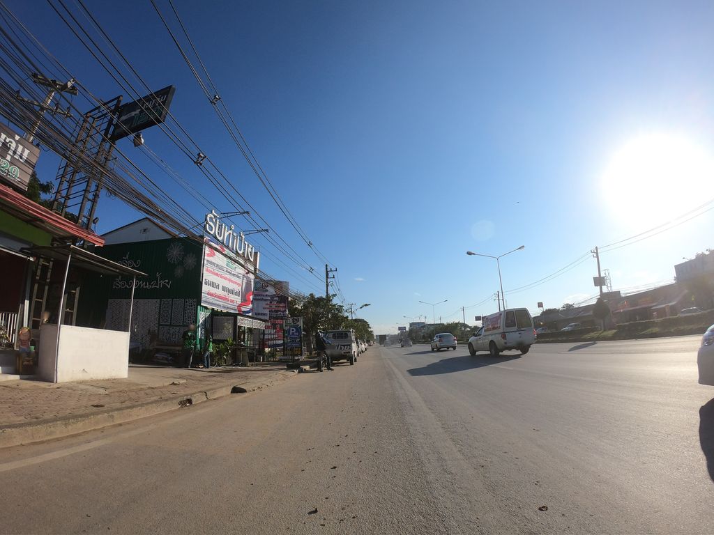 ภาพถนนตรงที่ พอลิเดย์ Pawliday Pet Wellness Center ตั้งอยู่ ถ่ายโดย chanuwath_grab พ.ศ. 2562 (2019) · A street-level view of where พอลิเดย์ Pawliday Pet Wellness Center stands, by chanuwath_grab in 2562 (2019)