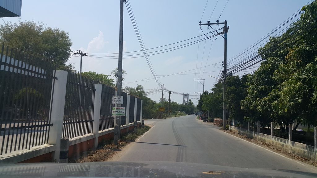 ภาพถนนตรงที่ Padel Club Chiang Mai ตั้งอยู่ ถ่ายโดย jrcarlsen พ.ศ. 2559 (2016) · A street-level view of where Padel Club Chiang Mai stands, by jrcarlsen in 2559 (2016)