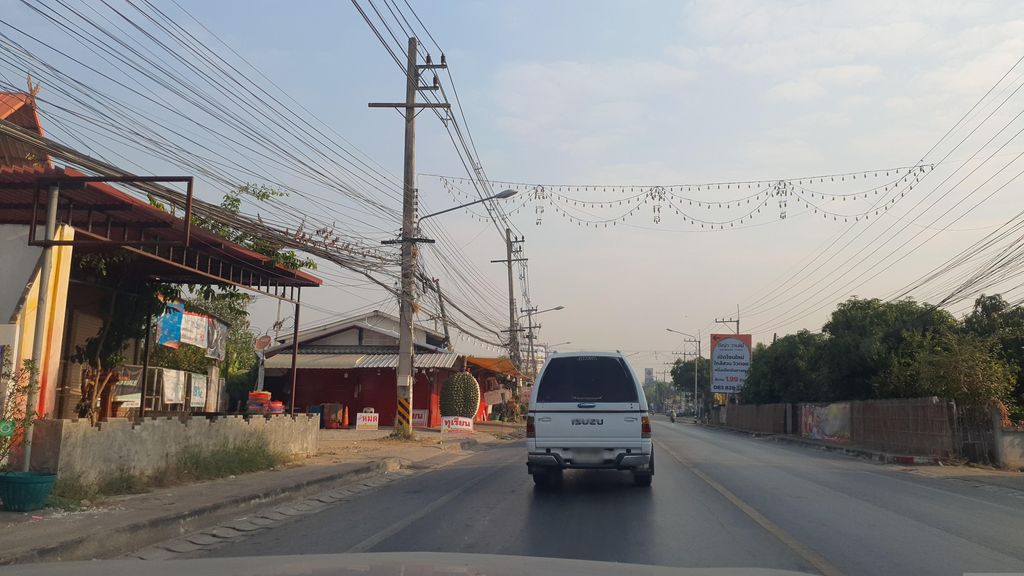 ภาพถนนตรงที่ optic ตั้งอยู่ ถ่ายโดย jrcarlsen พ.ศ. 2566 (2023) · A street-level view of where optic stands, by jrcarlsen in 2566 (2023)