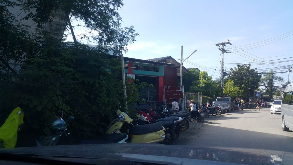 ภาพถนนตรงที่ จีงไบซิเคิล ตั้งอยู่ ถ่ายโดย jrcarlsen พ.ศ. 2562 (2019) · A street-level view of where Jing Bicycles stands, by jrcarlsen in 2562 (2019)