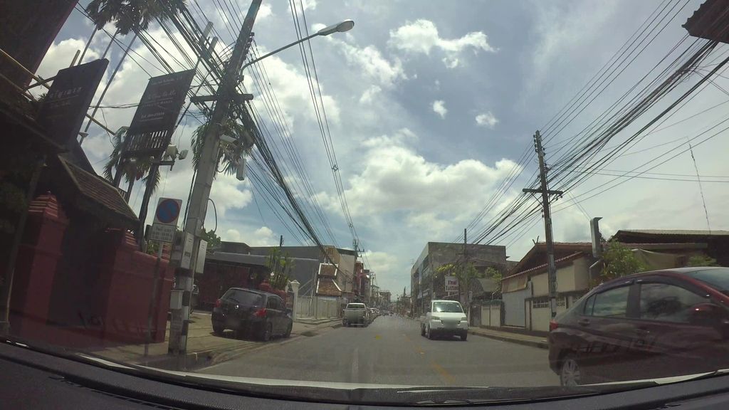ภาพถนนตรงที่ Emmanuel Cotton ตั้งอยู่ ถ่ายโดย kaart_3 พ.ศ. 2562 (2019) · A street-level view of where Emmanuel Cotton stands, by kaart_3 in 2562 (2019)