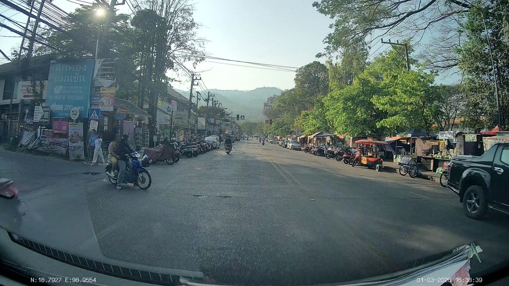 ภาพถนนตรงที่ ร้านมนตรีถ่ายเอกสาร ตั้งอยู่ ถ่ายโดย ThailandCambodia พ.ศ. 2569 (2026) · A street-level view of where Jcc copy stands, by ThailandCambodia in 2569 (2026)