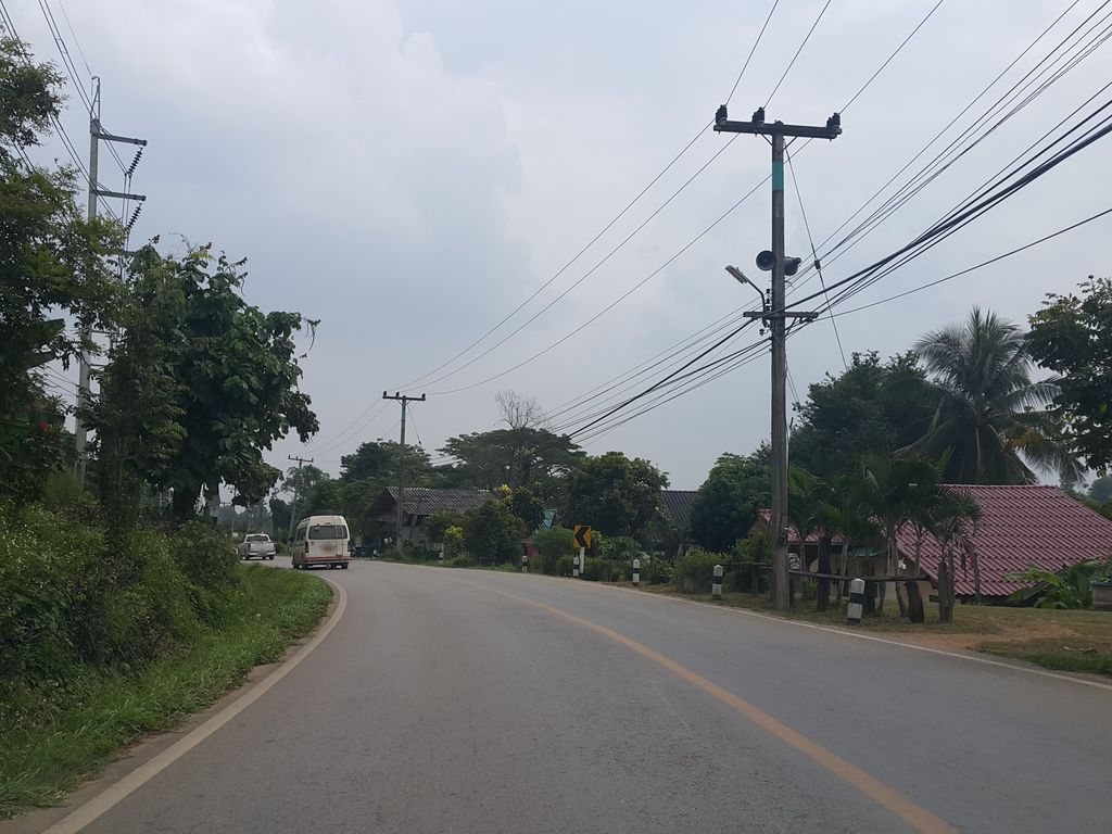 ภาพถนนตรงที่ หัว ตั้งอยู่ ถ่ายโดย jrcarlsen พ.ศ. 2558 (2015) · A street-level view of where Sj stands, by jrcarlsen in 2558 (2015)