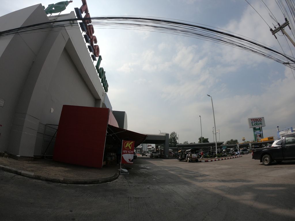 ภาพถนนตรงที่ JB printing ตั้งอยู่ ถ่ายโดย chanuwath_grab พ.ศ. 2562 (2019) · A street-level view of where JB printing stands, by chanuwath_grab in 2562 (2019)