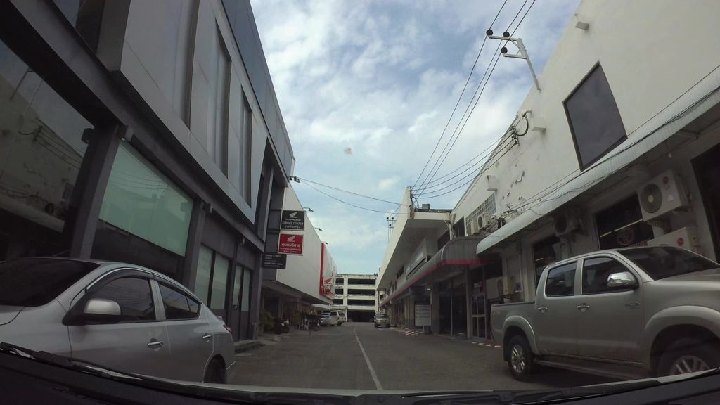 ภาพถนนตรงที่ Honda BigWing Chiangmai ตั้งอยู่ ถ่ายโดย kaart_3 พ.ศ. 2562 (2019) · A street-level view of where Honda BigWing Chiangmai stands, by kaart_3 in 2562 (2019)