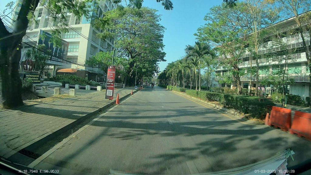 ภาพถนนตรงที่ CPE Parking ตั้งอยู่ ถ่ายโดย ThailandCambodia พ.ศ. 2569 (2026) · A street-level view of where CPE Parking stands, by ThailandCambodia in 2569 (2026)